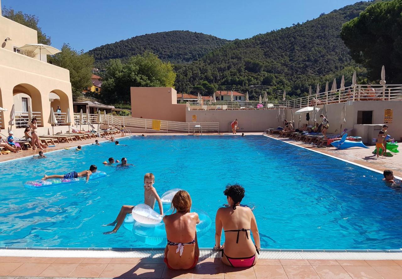 Il Villaggio Di Giuele Finale Ligure Esterno foto