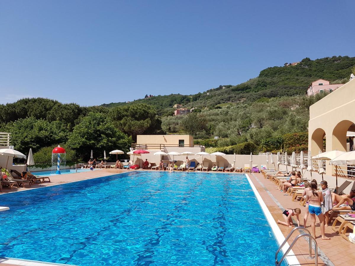 Il Villaggio Di Giuele Finale Ligure Esterno foto