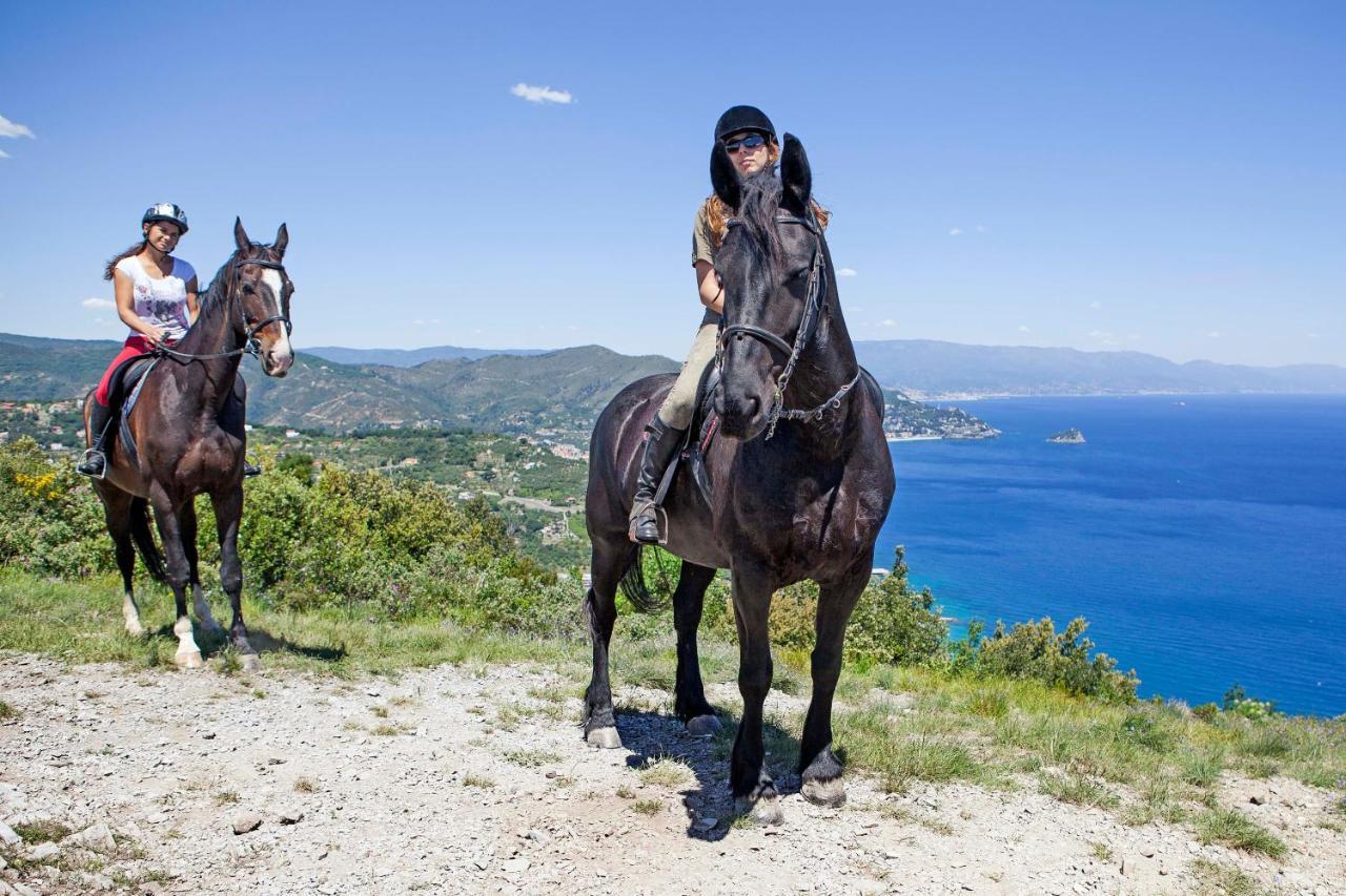 Il Villaggio Di Giuele Finale Ligure Esterno foto